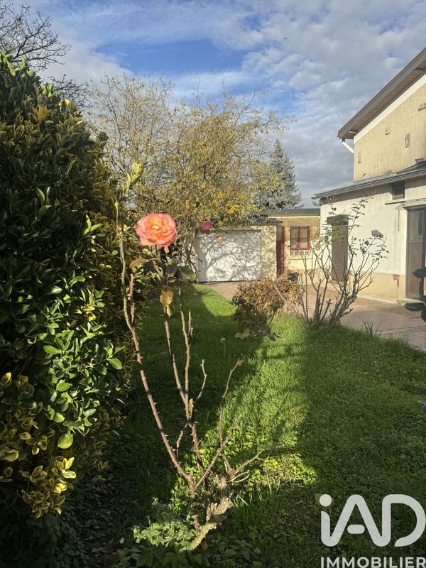 Maison - 104 m² - 4 pièces