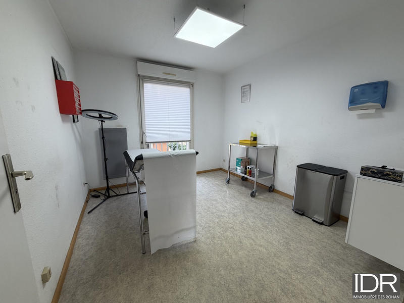 Bureau - 88 m² - 4 pièces