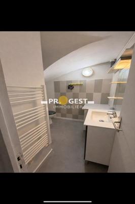 Studio - 30 m² - 1 pièce