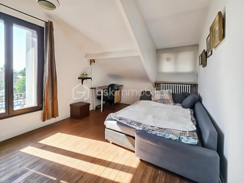 Demeure - 165 m² - 10 pièces