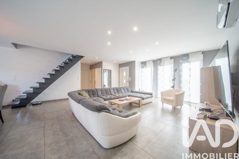 Maison - 121 m² - 4 pièces