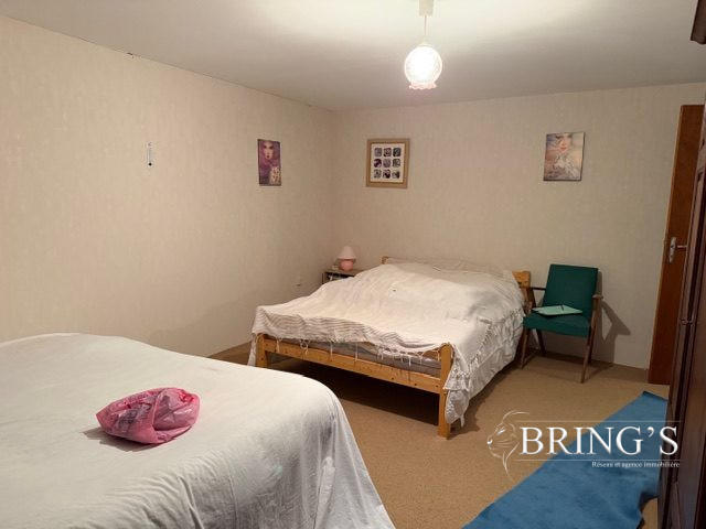 Maison - 140 m² - 8 pièces