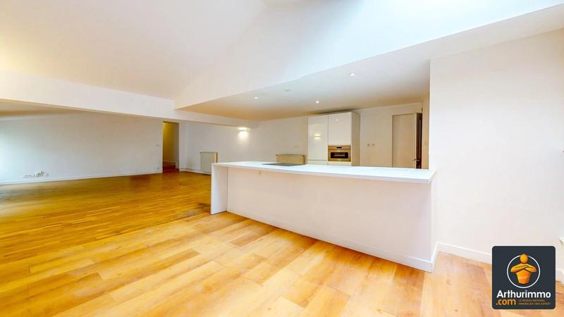 Appartement - 120 m² - 4 pièces