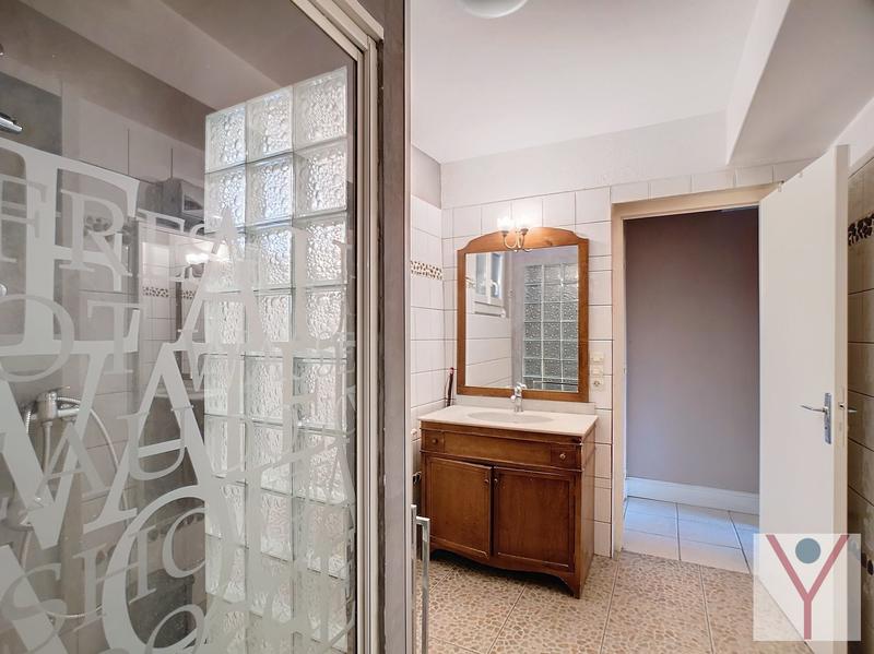 Maison traditionnelle - 148 m² - 6 pièces