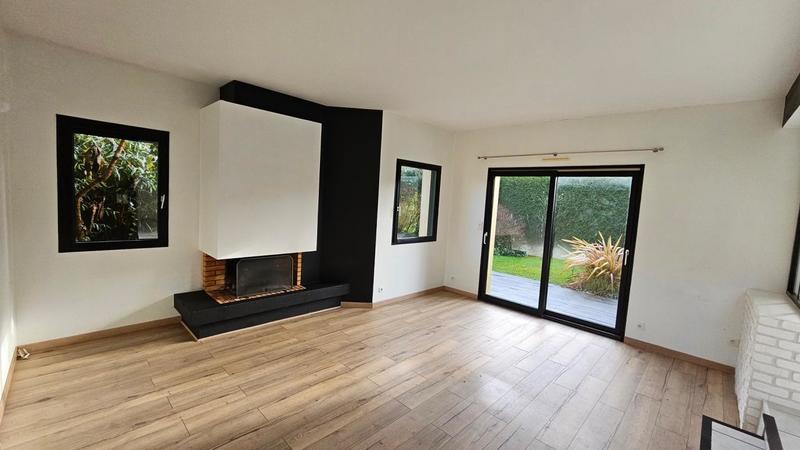 Maison - 210 m² - 9 pièces