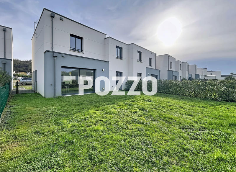 Maison - 95 m² - 5 pièces
