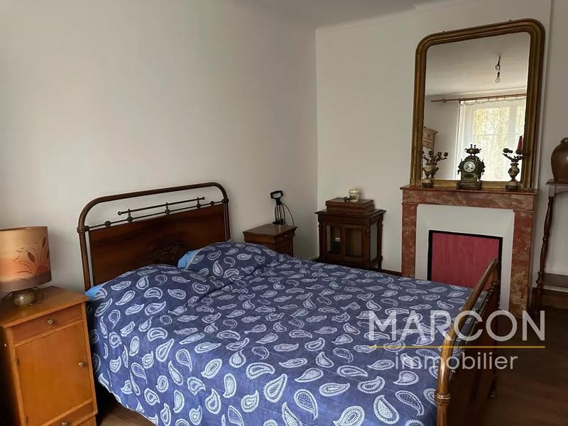 Maison - 213 m² - 15 pièces