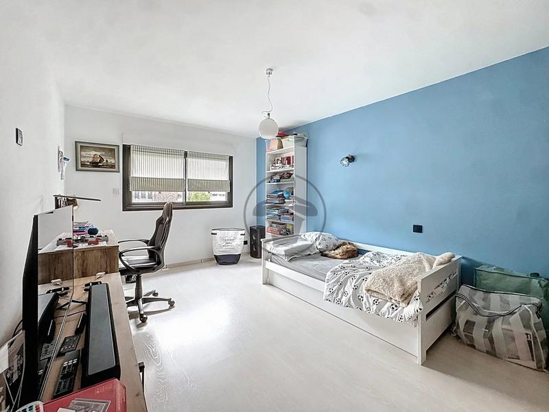 Maison - 180 m² - 7 pièces