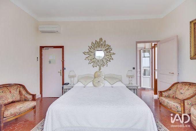 Local commercial - 900 m² - 60 pièces