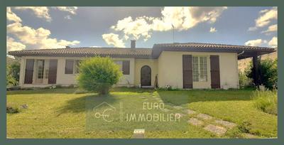 Maison - 215 m² - 8 pièces