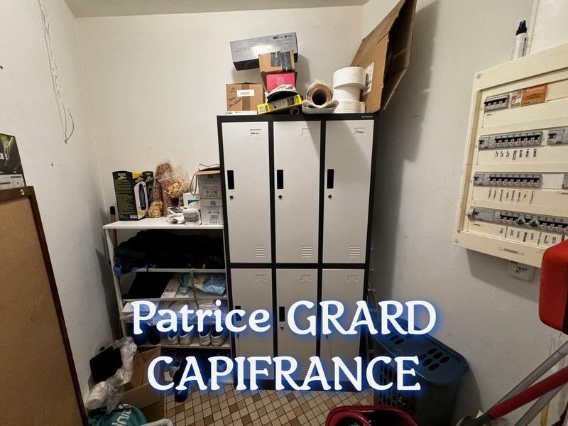 Local commercial - 159 m² - 4 pièces