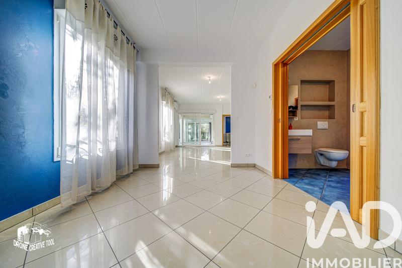 Maison - 267 m² - 9 pièces