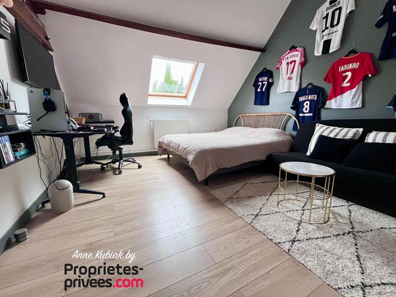 Maison - 195 m² - 9 pièces