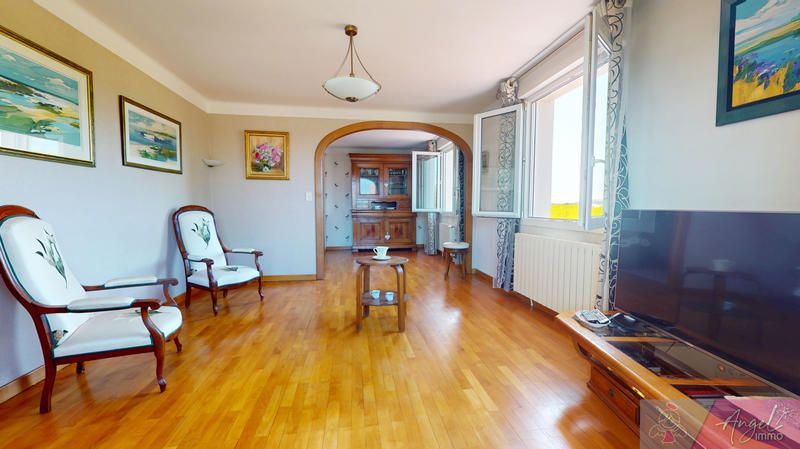 Maison - 165 m² - 8 pièces