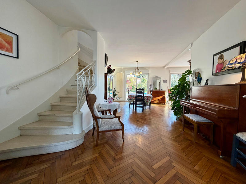 Maison - 158 m² - 5 pièces