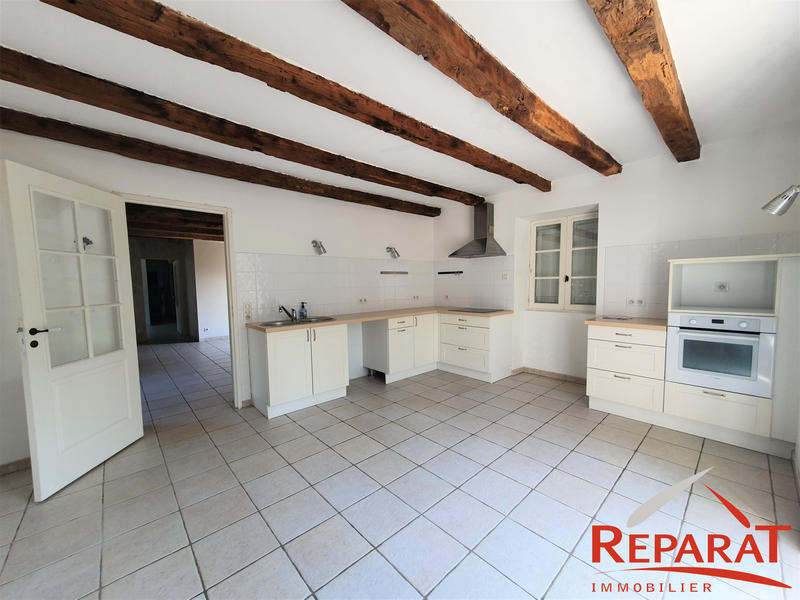 Maison - 180 m² - 7 pièces