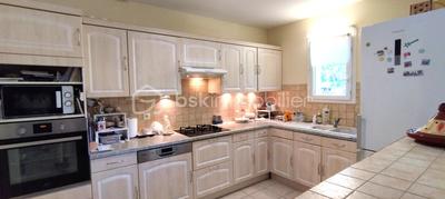 Maison traditionnelle - 95 m² - 4 pièces