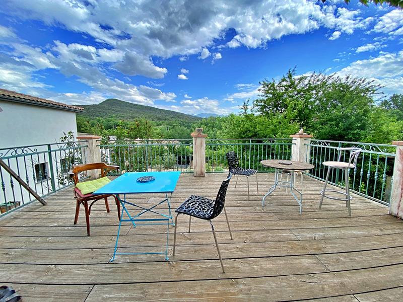 Maison ancienne - 376 m² - 8 pièces