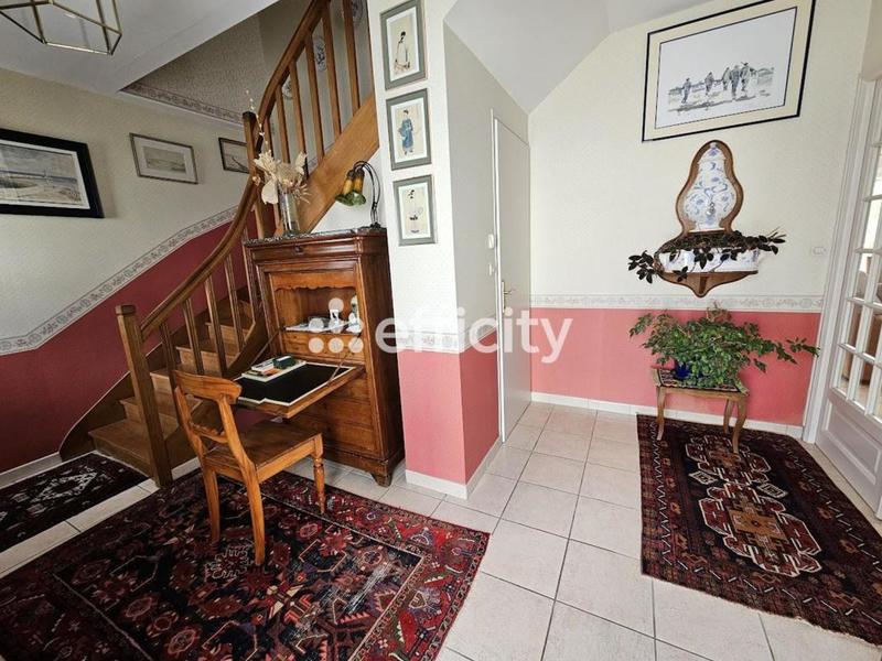 Maison - 196 m² - 7 pièces