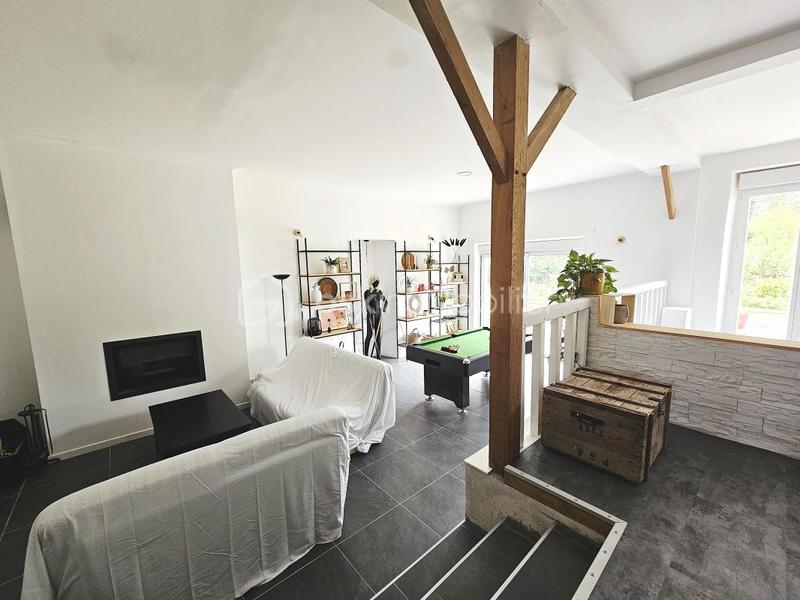 Maison traditionnelle - 250 m² - 8 pièces