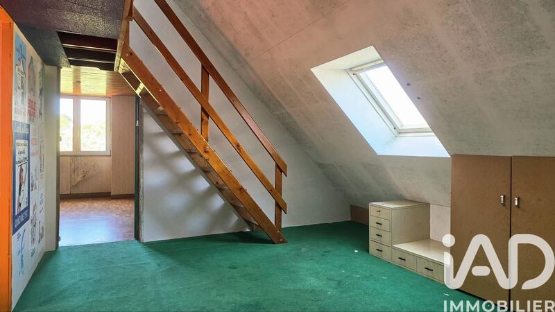 Maison - 91 m² - 6 pièces