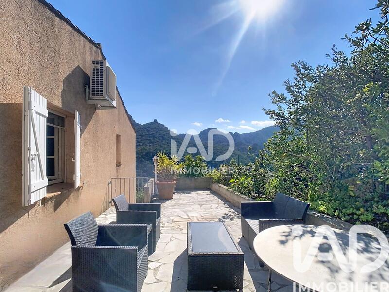 Maison - 120 m² - 5 pièces