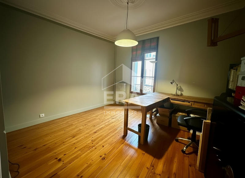 Maison - 230 m² - 6 pièces