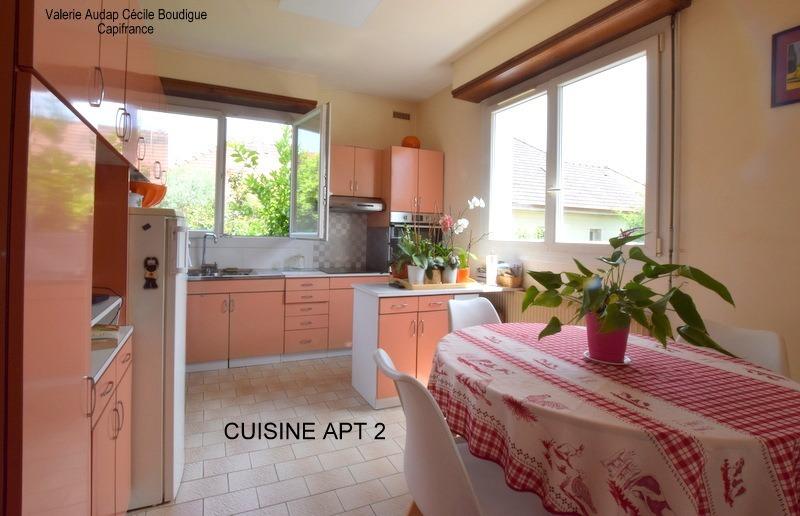 Immeuble - 256 m² - 11 pièces