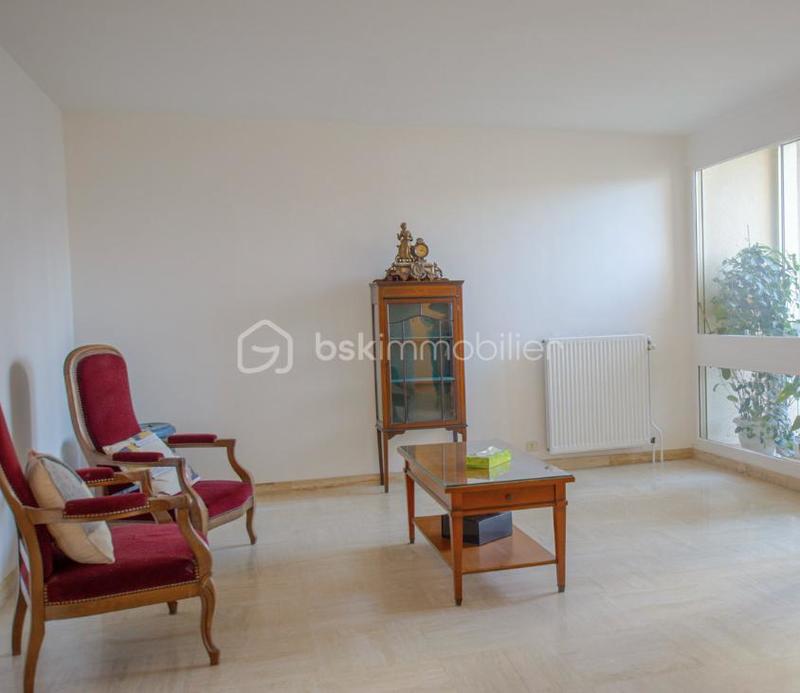 Appartement - 99 m² - 4 pièces