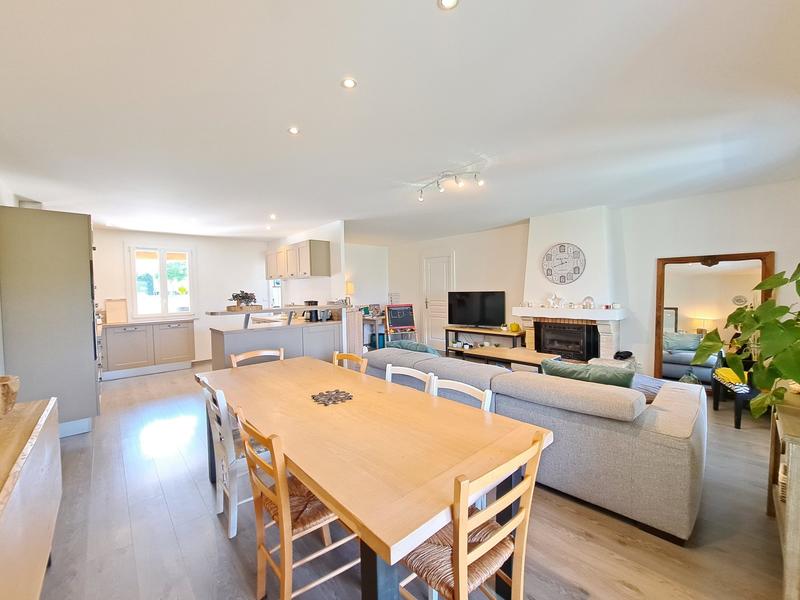 Maison - 136 m² - 6 pièces