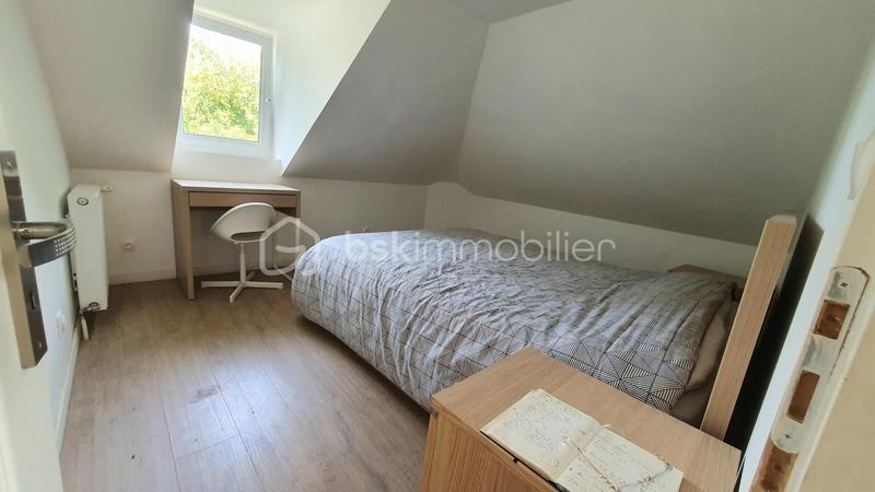 Maison - 200 m² - 11 pièces