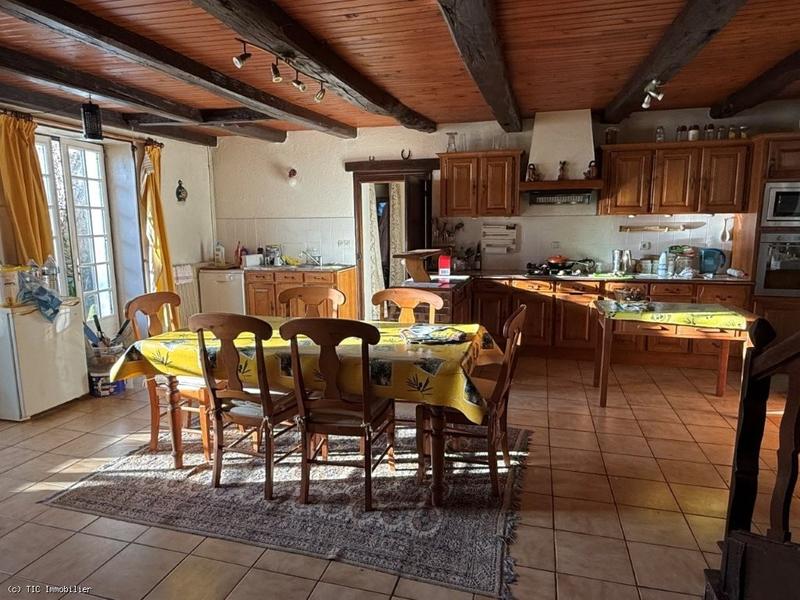 Maison en pierre - 192 m² - 6 pièces