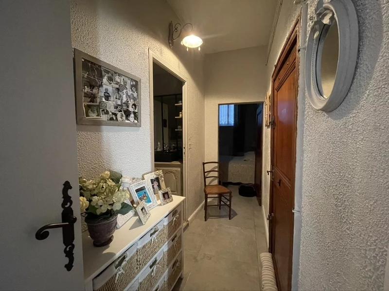 Appartement - 93 m² - 5 pièces