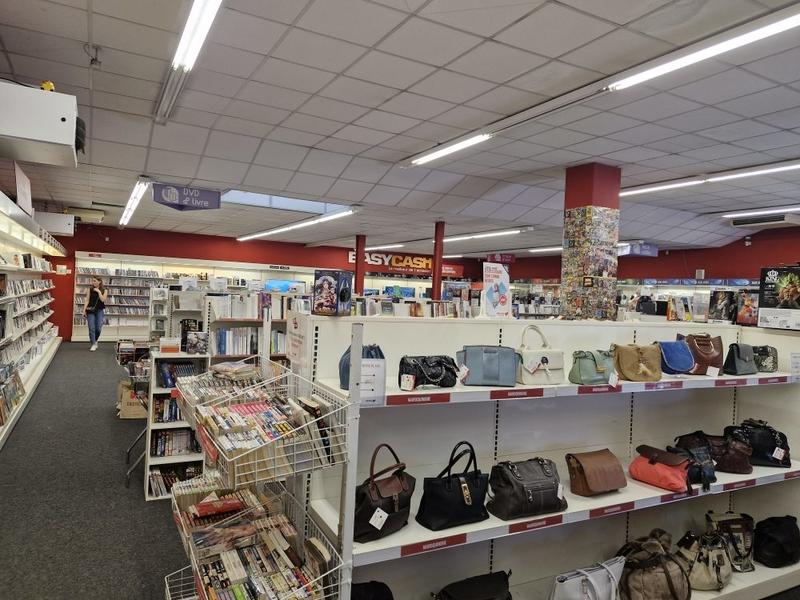 Local commercial - 715 m²