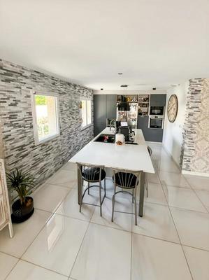 Maison - 150 m² - 7 pièces