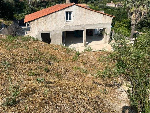 Villa - 200 m² - 5 pièces