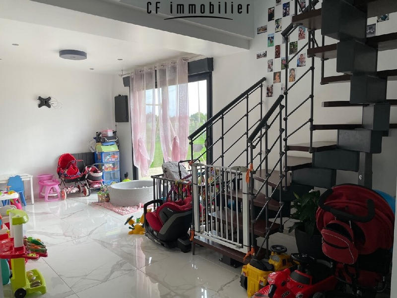 Maison - 137 m² - 5 pièces