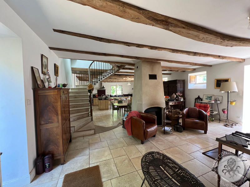 Maison - 146 m² - 8 pièces