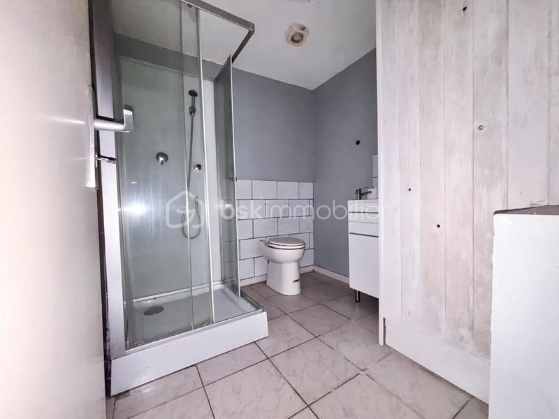 Immeuble - 111 m² - 8 pièces