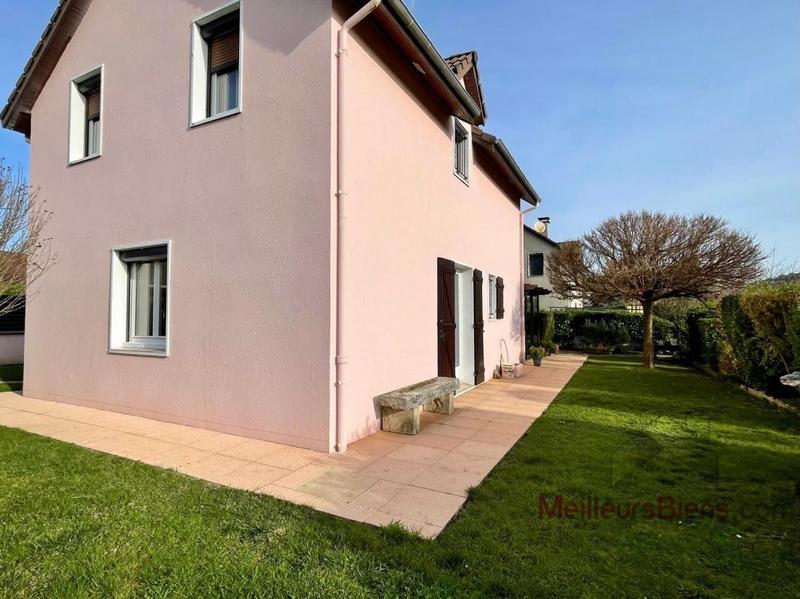 Maison - 96 m² - 5 pièces