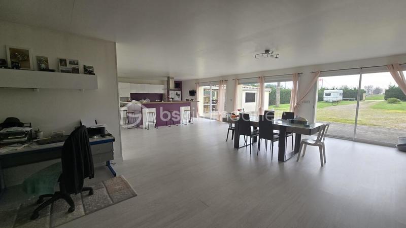 Maison - 226 m² - 7 pièces