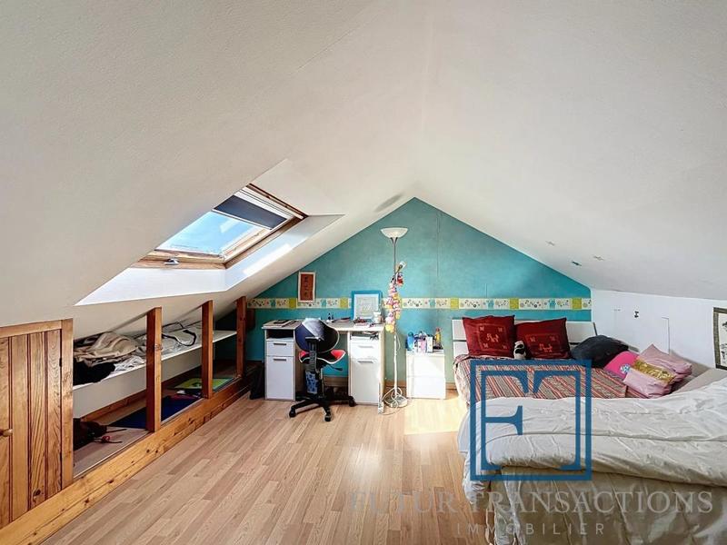 Maison jumelée - 104 m² - 7 pièces