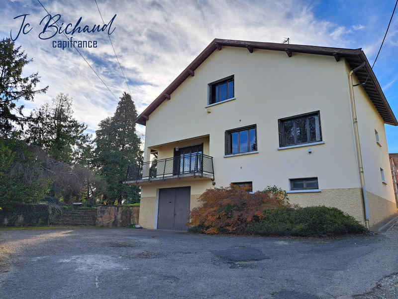 Maison - 254 m² - 6 pièces