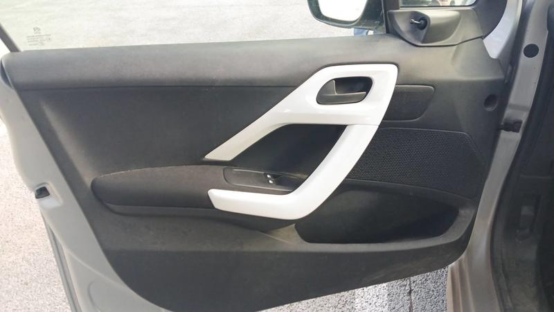 Peugeot 208 I 1.2 PureTech 68 Like - Première main