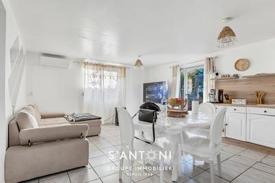 Maison - 137 m² - 6 pièces