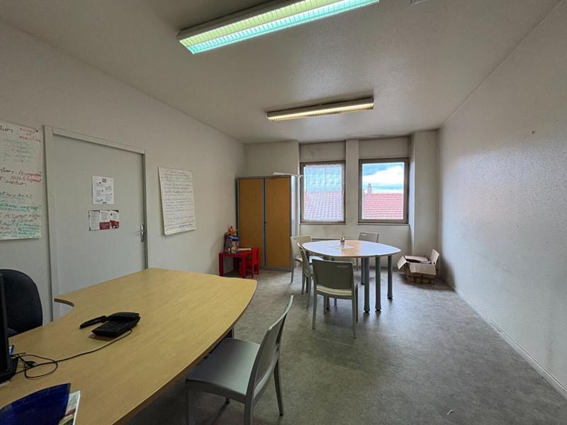 Local commercial - 470 m² - 15 pièces