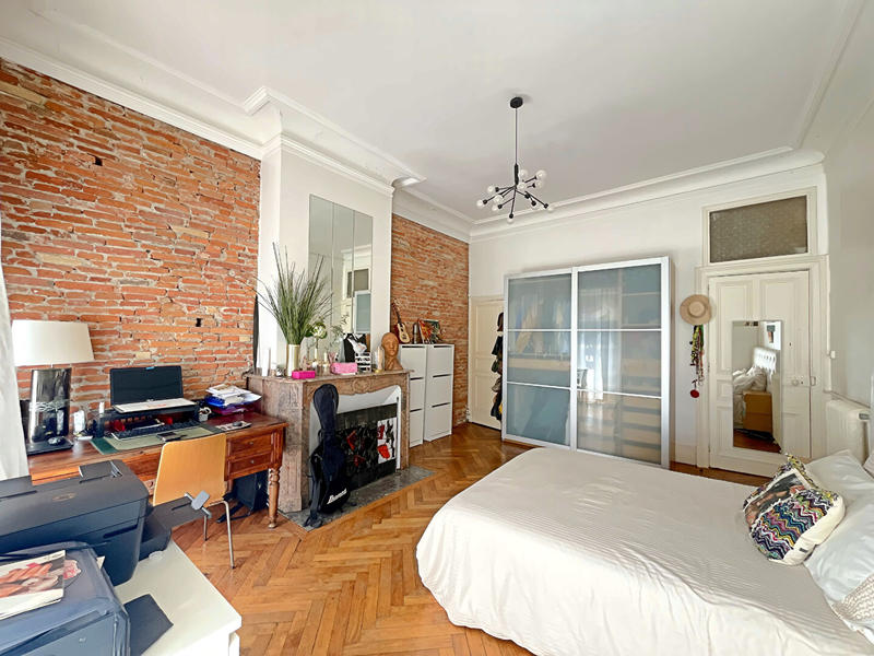 Appartement - 179 m² - 6 pièces