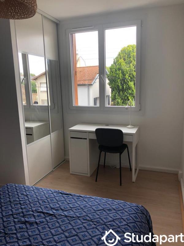 Chambre - 11 m² - 1 pièce