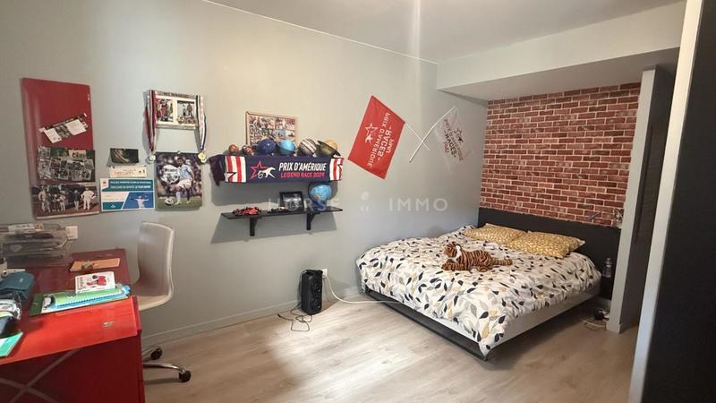 Maison - 90 m² - 5 pièces