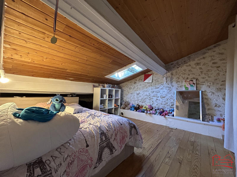 Maison - 255 m² - 7 pièces